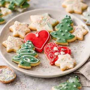 Butterplätzchen zum Ausstechen – Rezept einfach & gelingsicher Butterplätzchen zum Ausstechen