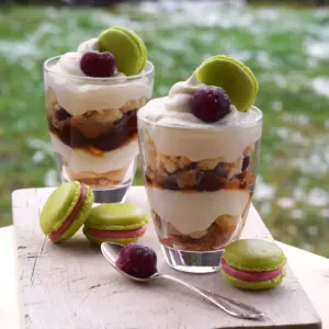 Dessert im Glas mit Mascarpone