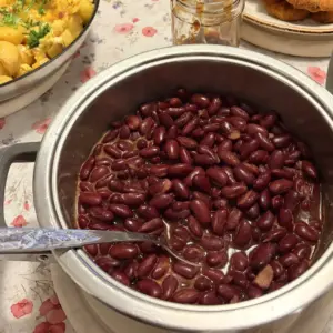 Gebackene Bohnen auf Rancharbeiter Art Gebackene Bohnen auf Rancharbeiter Art