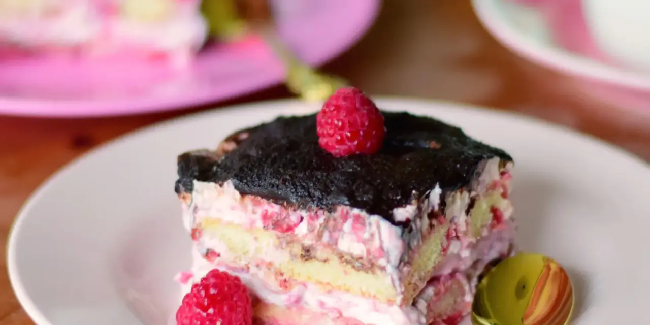 Himbeer-Tiramisu mit Himbeere Mascarpone Creme