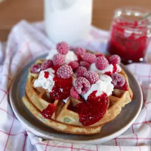 Himbeersauce aus gefrorenen Himbeeren Himbeersauce aus gefrorenen Himbeeren