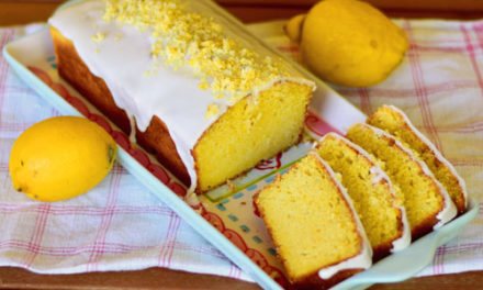 Kuchen mit wenig Zutaten: Saftiger Zitronenkuchen – Köstlich!