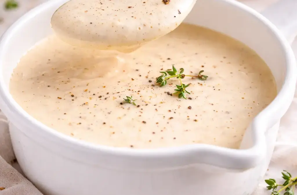 Gesunde Pommes im Backofen selber machen Low Carb Béchamel-Sauce