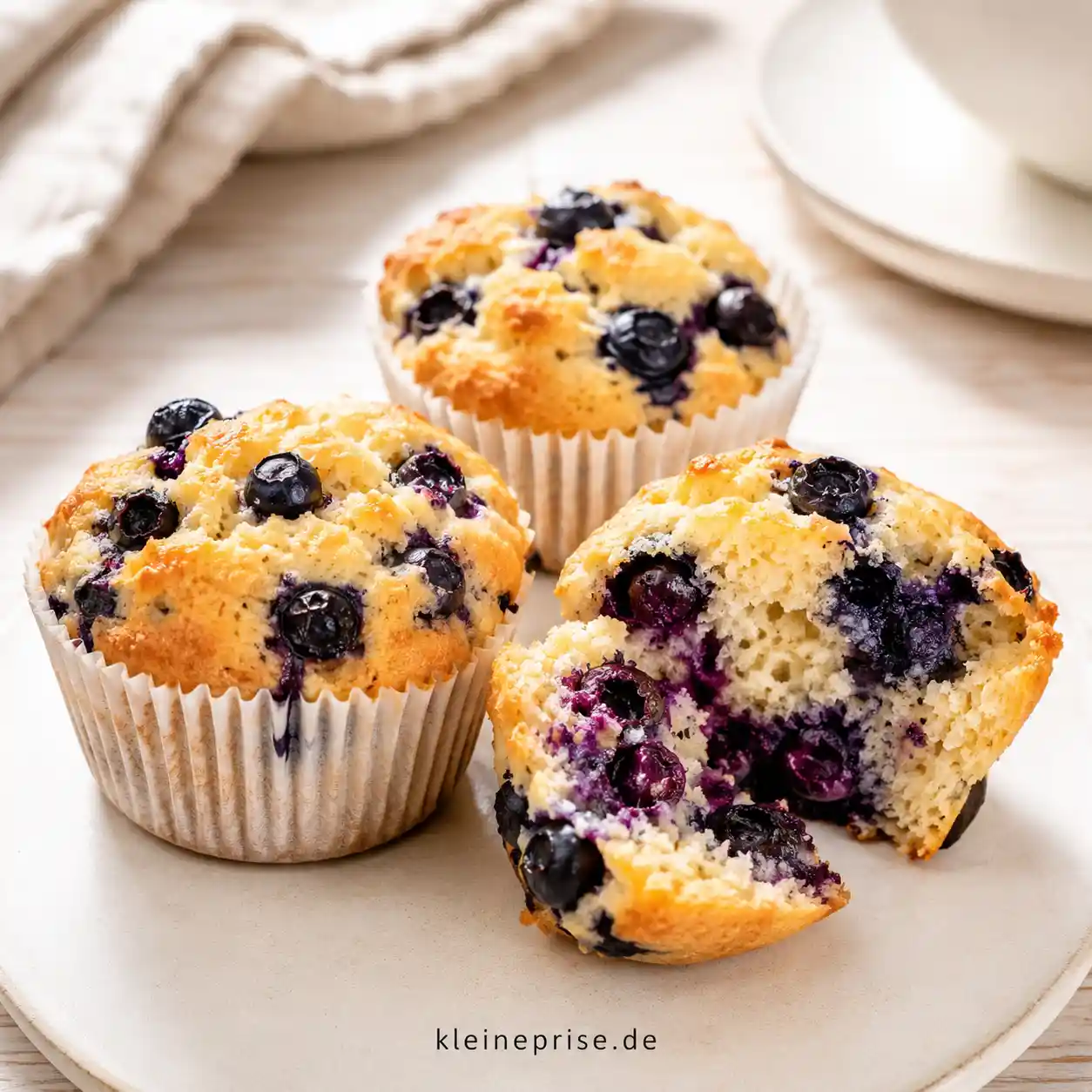 Low Carb Blaubeermuffins einfach und saftig Low Carb Blaubeermuffins einfach und saftig | Kleine Prise