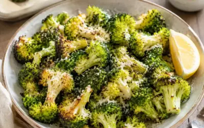 Einfache Rezepte und Spielideen für Kinder Low Carb Gerösteter Ofen-Brokkoli einfach aus dem Backofen