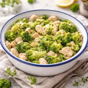 Low Carb Hähnchen-Brokkoli-Pfanne Low Carb Hähnchen-Brokkoli-Pfanne