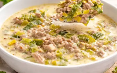 Nudelsalat mal anders: Gesund, Lecker, Herzhaft! Low Carb Käse-Lauch-Suppe mit Hackfleisch
