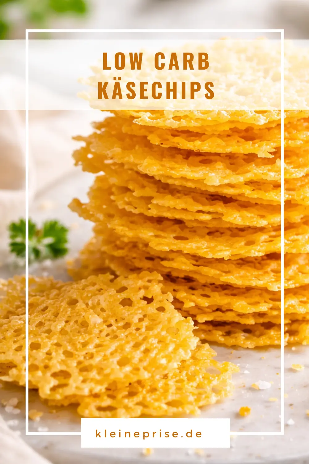 Pinterest: Low Carb Käsechips – Rezept Pinterest: Low Carb Käsechips