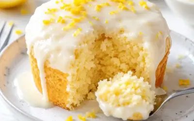 Low Carb und Kalorien: Was ist wichtiger? Low Carb Zitronen Tassenkuchen aus der Mikrowelle