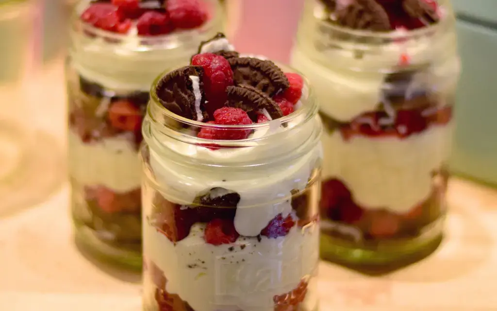 Schnell, einfach, köstlich: Oreo-Dessert im Glas für süße Momente
