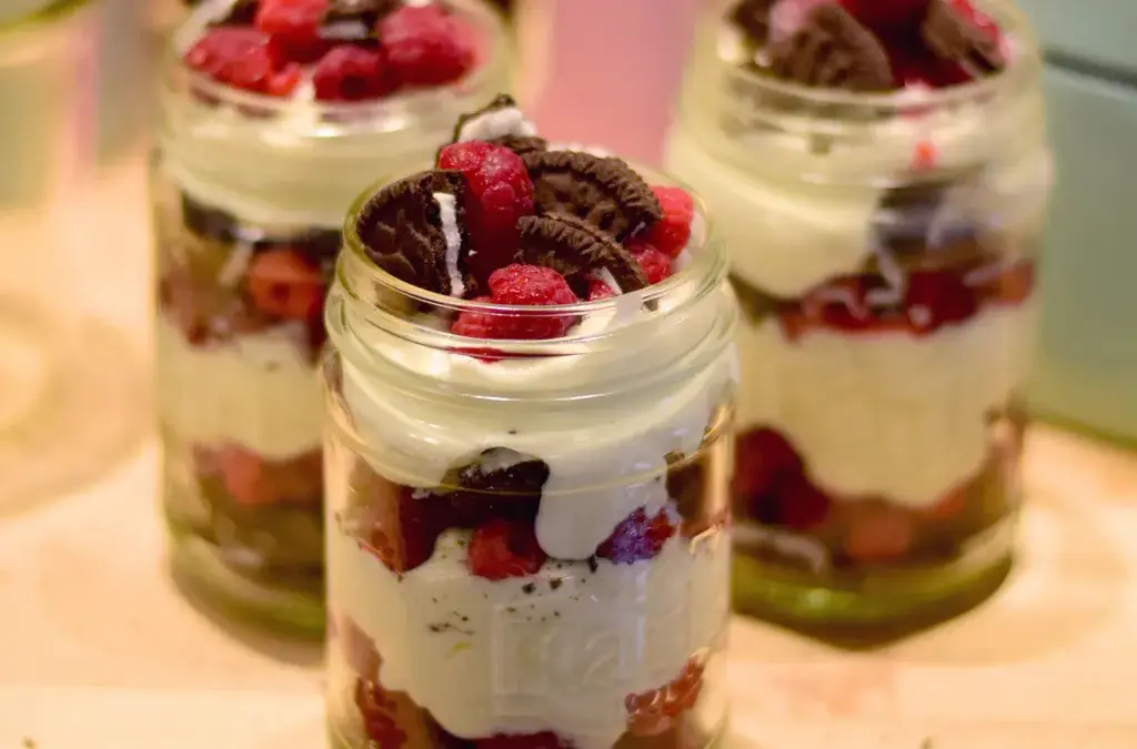 Nachtisch im Glas - Quarkspeise mit Sahne - So gehts Schnell, einfach, köstlich: Oreo-Dessert im Glas für süße Momente