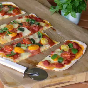 Pizza Teig ohne Hefe - einfache Blitzpizza | Kleine Prise