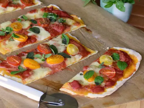 Pizza Teig ohne Hefe – einfache Blitzpizza