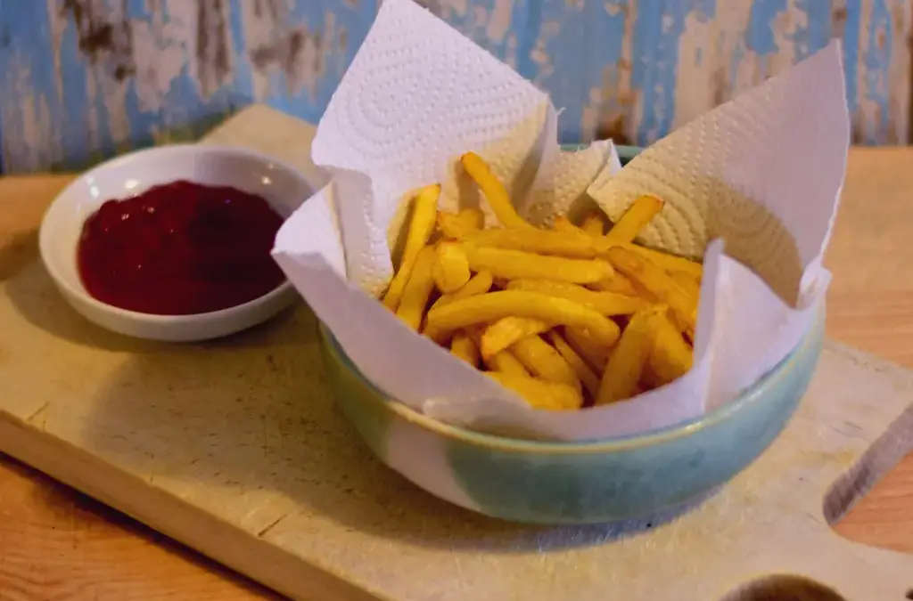 Gesunde Pommes im Backofen selber machen