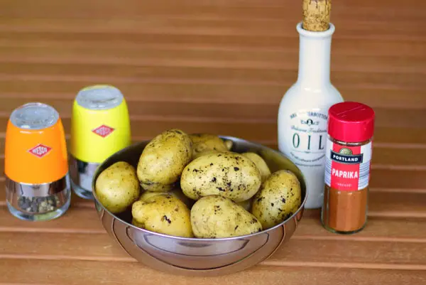 Zutatenliste für das Rezept: Leckere Pommes im Backofen selber machen