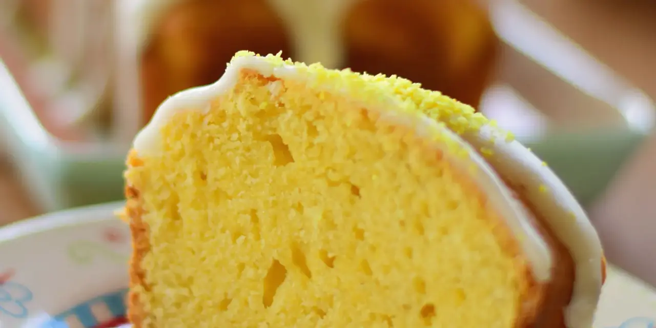 Saftiger Zitronenkuchen Rezept