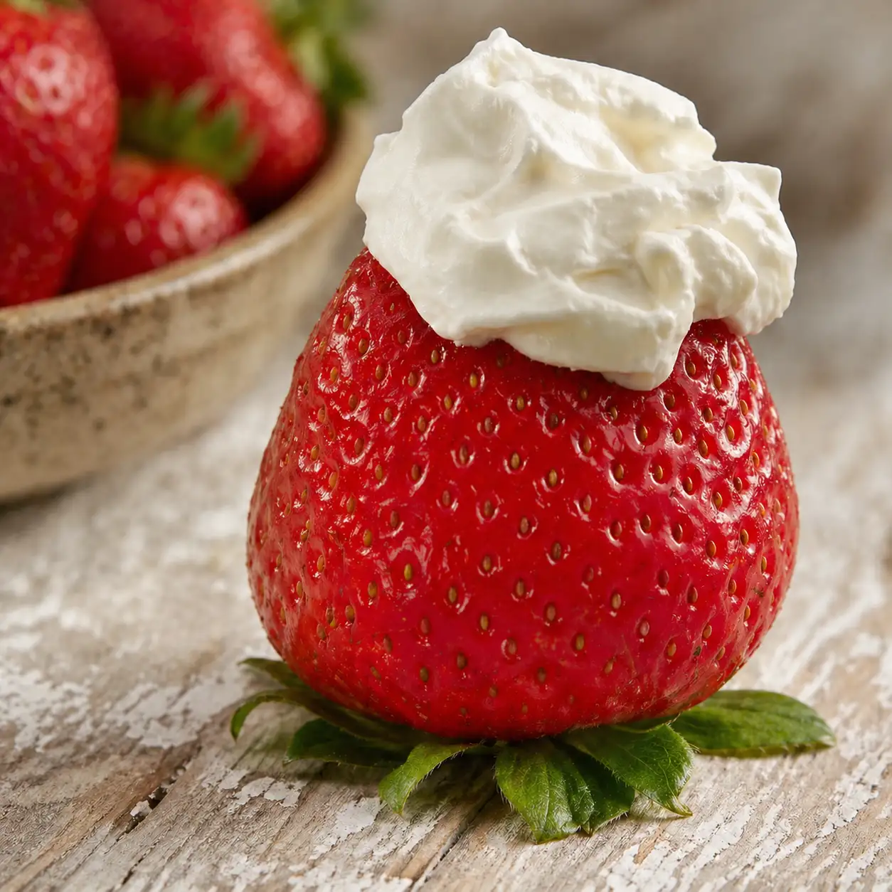 Sahne zu flüssig was tun? So kannst du sie noch retten Sahne zu flüssig was tun? So kannst du sie noch retten | Kleine Prise