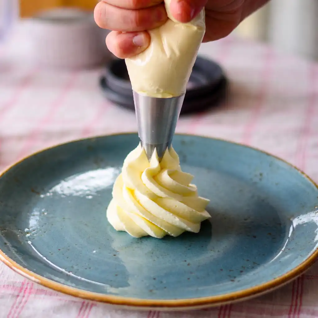 Sahnesteif Ersatz - 5 einfache Alternativen für perfekte Sahne Sahnesteif Ersatz - 5 einfache Alternativen für perfekte Sahne | Kleine Prise