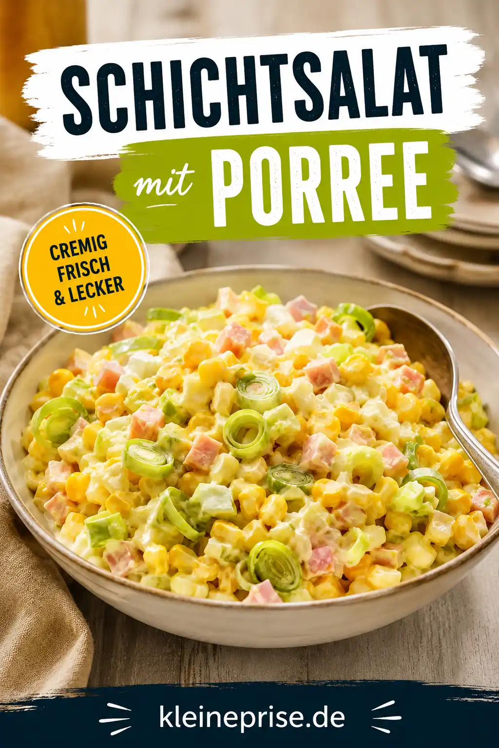 Schichtsalat mit Porree Pinterest Pinterest Bild mit Schichtsalat mit Porree und großem Schriftzug für ein klassisches Salat Rezept