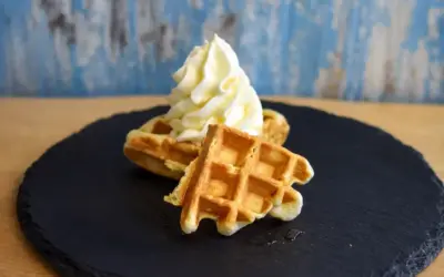 Einfache Rezepte und Spielideen für Kinder Schlagsahne richtig machen – so wird sie garantiert fest