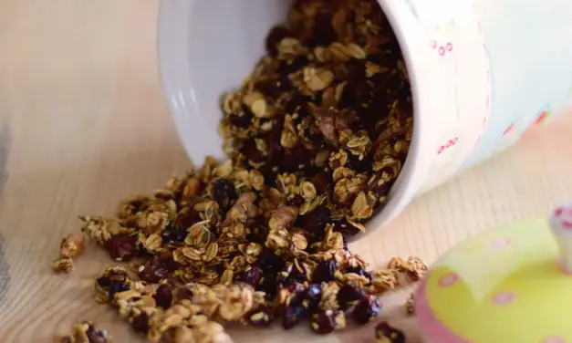 Walnuss-Granola – Knuspriges Rezept für selbstgemachtes Müsli